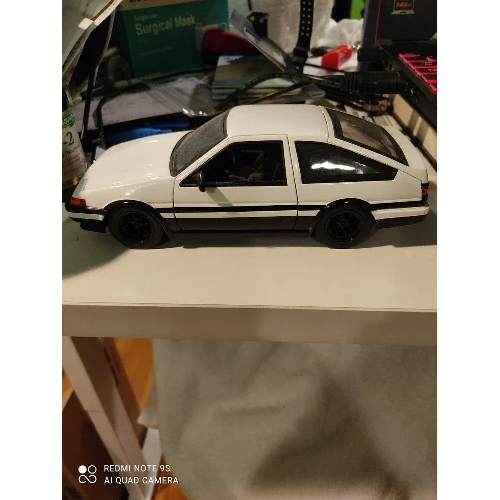 Initial D Toyota Trueno AE86 1/24 *Custom painted (Used & No Box) Jada Toys